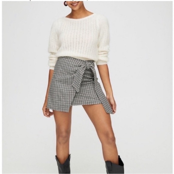Wilfred Dresses & Skirts - Aritzia Wilfred Wrap-Front Wool Cashmere Blend Mini Skirt Sz 2